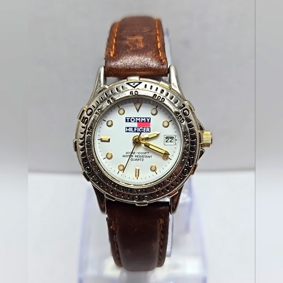 Womens Vintage Tommy Hilfiger Date Watch Rotating Bezel Leather New Battery - Picture 1 of 11